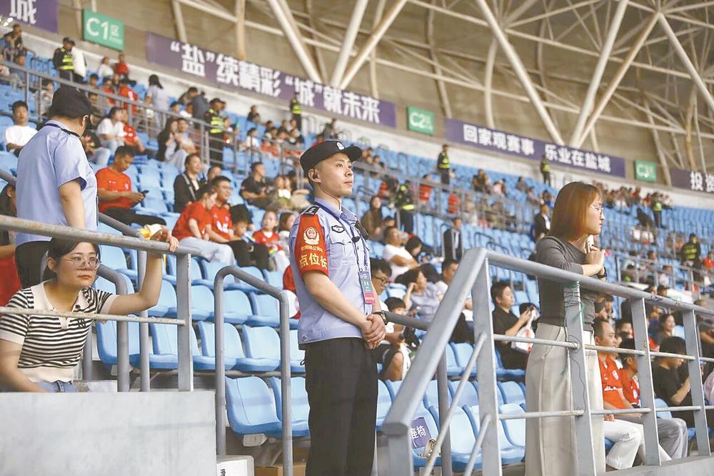 气氛炽热, 是怎么把大 气氛炽热, 是怎么把大